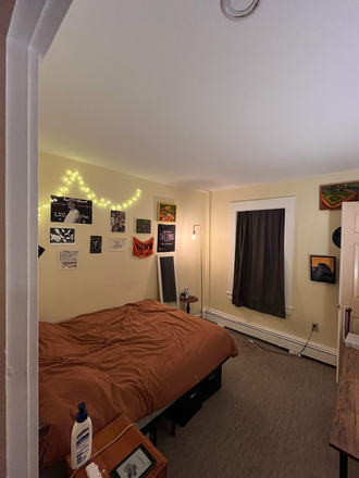 Available bedroom - looking for 3rd Roommate in Charlestown Apartments