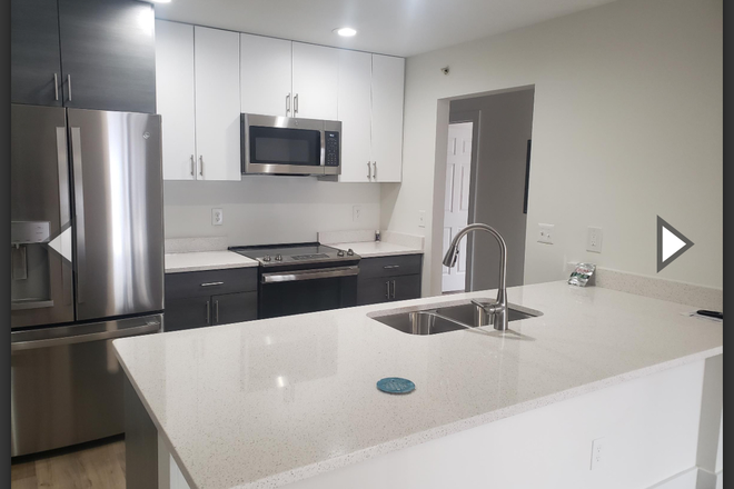 Kitchen - Lewis Street Apartments, Building close to campus, restaurants and bars.