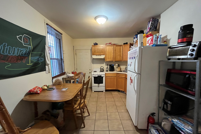 kitchen - 2040 N Carlisle St Townhome