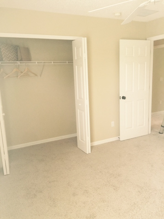 Bedroom - 2404ft2-Great Big House to Live in for Grads & Professionals!$650 All Inclusive (Next To UCF)