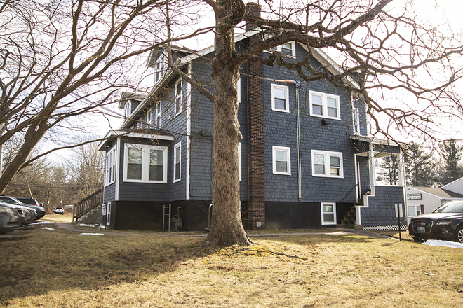 90 Fortin Rd - doesn't get closer to campus than this! - One single room left for 2025/2026 academic year