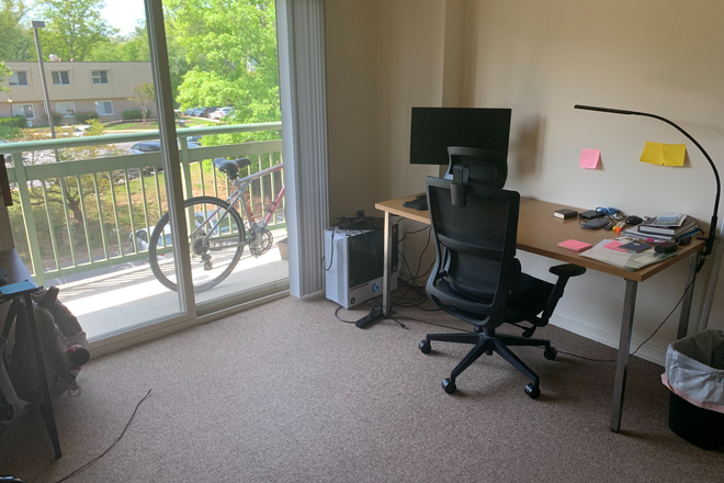Desk 1 - The Delano Apartments
