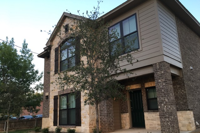 Exterior View - DOWNSTAIRS UNIT AVAILABLE for August 2025. ACROSS FROM UNT PARKING LOT #54-T  **UTILITIES Included Apartments