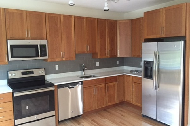Call NOW for showings! 617-236-8600 - HARVARD ST - LUXE 1700 SQ FT 4BR IN HRVRD SQ W/ 3.5 BATH, W/D IN UNIT, DW, EIK, STUDY FOR *9/1/2025*