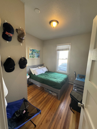 Bedroom - Single family home off of 10th and grandview