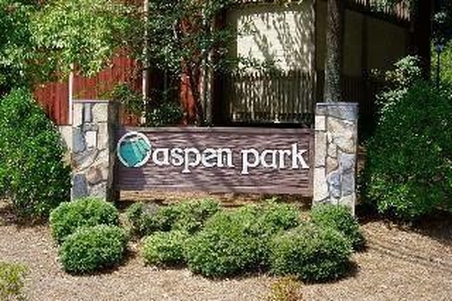 Outdoor Street View - Aspen Park Condo - Walking or Biking Distance to WFU