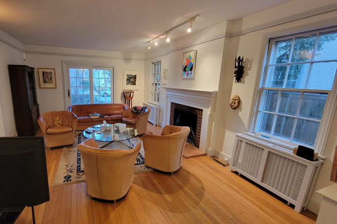 Living room with fireplace - Spacious 3BR apt-Jefferson Rd-Princeton