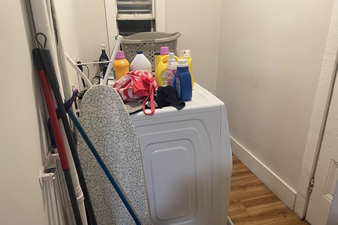 Indoor Laundry - Looking for Roommate in Dorchester Apartments