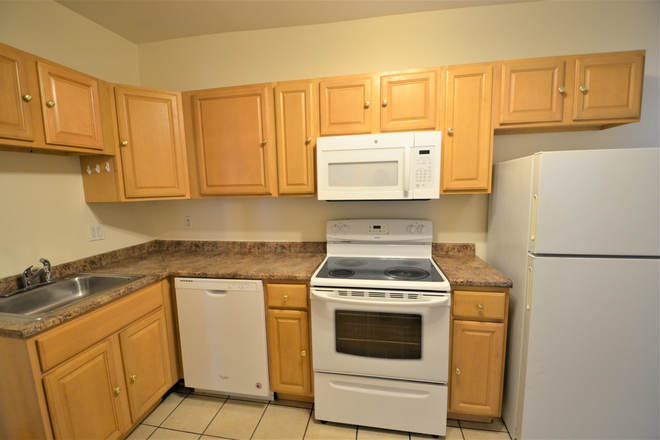 24 Haviland St - NO BROKER'S FEE! Avail 9/1 - Spacious, Renovated, Gorgeous 1 BR split on Haviland Apartments
