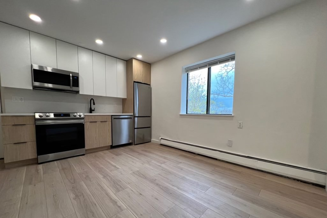 Kitchen - Luxury 1 Bedroom Next to Longwood, MCPHS, NEU Apartments