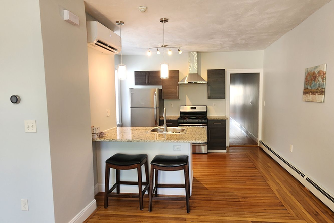 Kitchen - Co-Living Room Includes WIFI, AC, Heat, Electric, Water/Sewer - Month to Month Apartments