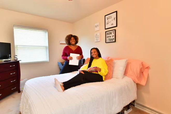bedroom - Towson Place Apartments, short walking distance from campus