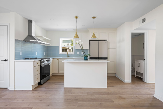 Kitchen - Brand New Renovation- Isabella Street Townhome