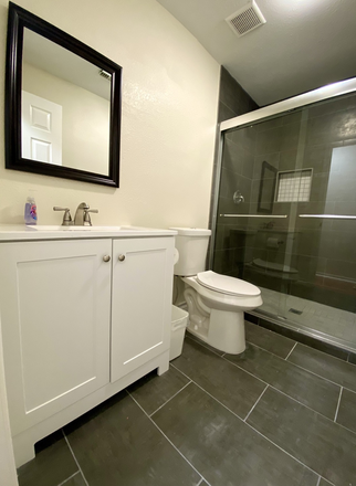 Bathroom - 3503 Rosedale St House