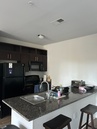 kitchen - Campus View Apartments