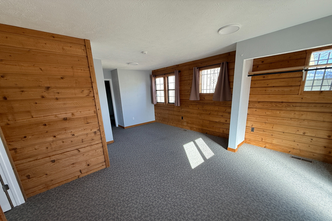 2 - AVAILABLE NOW!: 2629 Spruce St House