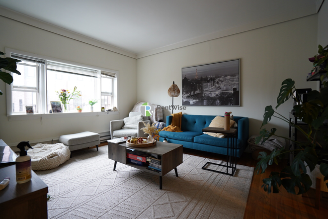 1 - SEPT 2025 – Sweet Back Bay 1 Bed | Pets OK | No Broker Fee!