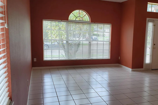 inside the house - 4629 Riverton Dr, Orlando, FL 32817 House