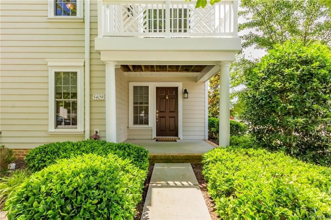 Entrance - NewTown Townhouse