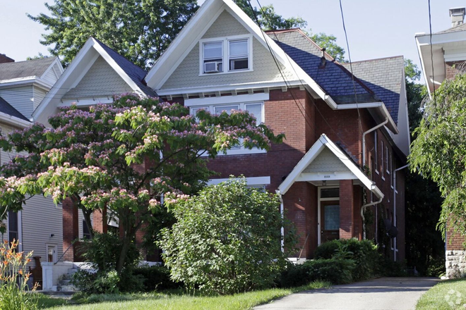 Slane - Huge 3 Bed and 2 Bath Rental Triplex