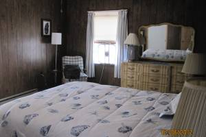 Bedroom 1 - Quiet Country Living - 3 Miles to WCU House