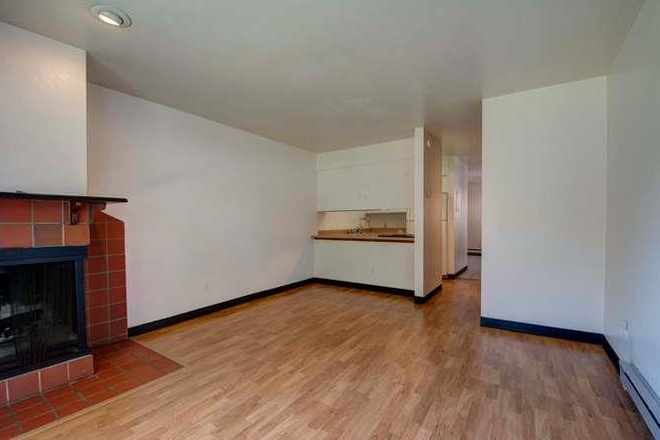 Photo - 2024 Goss St #4 Apartments
