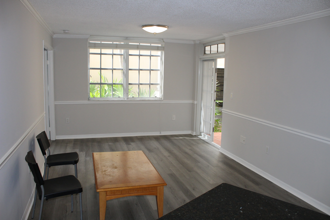 UniversityInnCondo.com - University Inn 2 Bed, 2 Bath with attached Garage available immediately! Condo