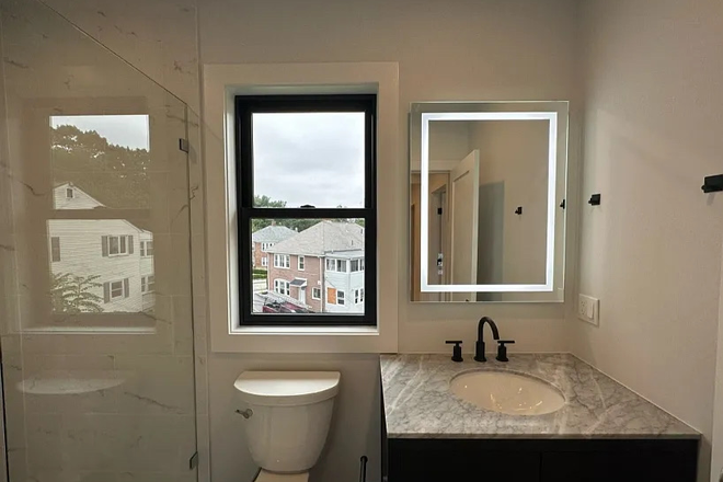 Bathroom - Spring Sublet 241 Foster Duplex