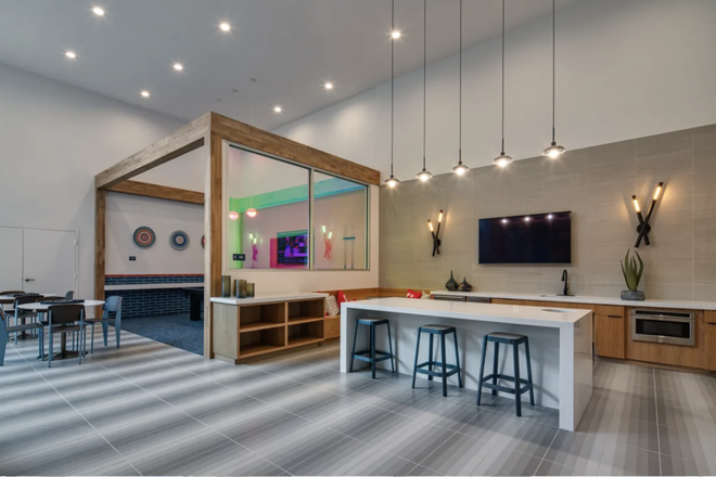 Amenities - Tower 5040 Private Master Bedroom + Bath | 5 minute walk to UH | Spring 2027