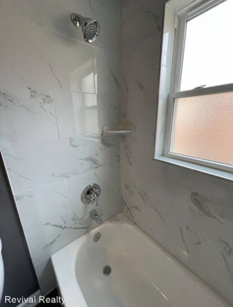 Bathroom - Spacious 1 Bed 1 Bath Near UC Apartments