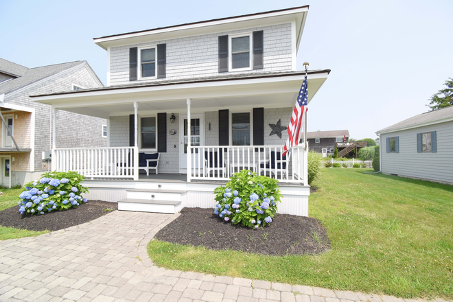 Outdoor Deck - 68 Chestnut Avenue House