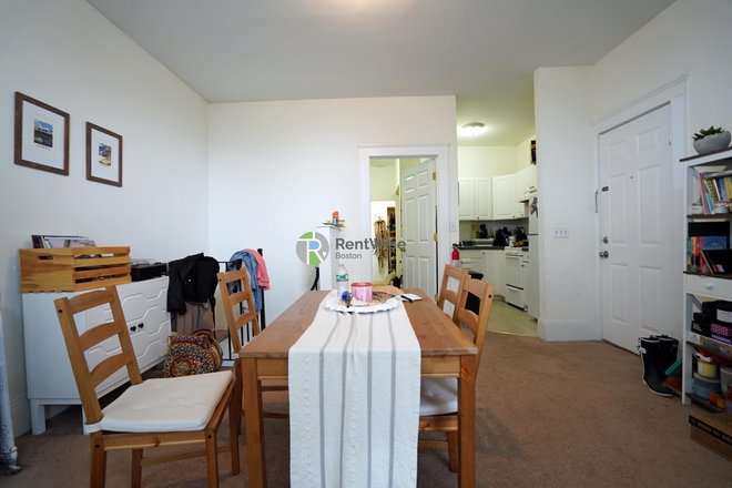 1 - AUG/SEPT 2026-Sweet 1 and 2 beds, Brighton Ave, H/HW inc. No Broker Fee! Apartments