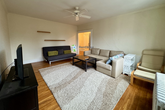 1 - Avail now – Coolidge Corner 2 Bed w/ in-unit W/D, dishwasher and H/HW + parking! No Fee! Condo