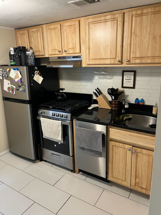 Kitchen - Beacon Hill (Cambridge St) 1 bed, 1 bath, dishwasher, pet friendly Apartments