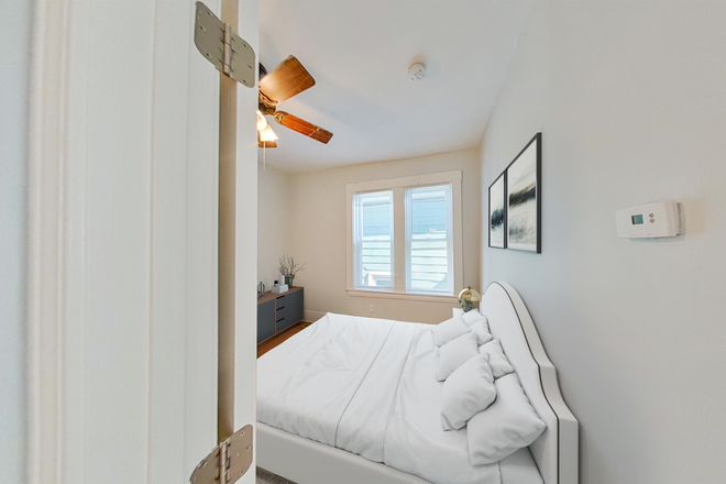 . - GORGEOUS 5 Bed/ 2 Bath - Close to campus - Avail 9/1/26!! Apartments