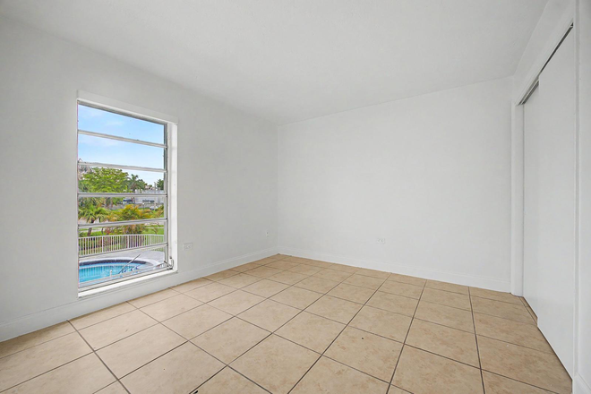  - Lowest priced 2/1 for lease