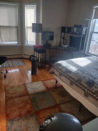 Room 2B - Furnished Rooms, Flexible Rentals on Kendall Sq (close to MIT, Harvard, MGH) House