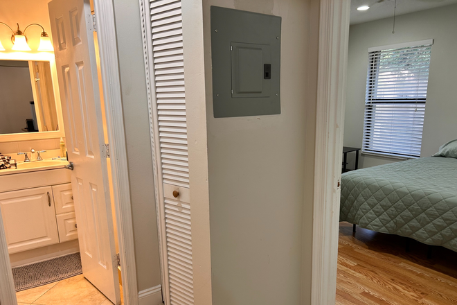 Bedroom to Bathroom connector - Windwood apartments
