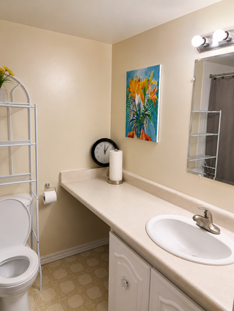 Shared bathroom - (FOR MALE) Private room for rent in a shared Townhouse at Mississauga Valley Boulevard