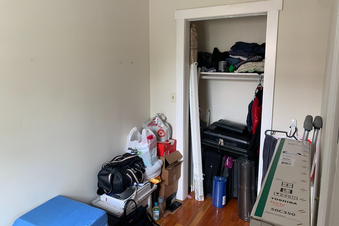 Call NOW for showings! 617-236-8550 - HAMMOND ST - *NO FEE!* MODERN SOUTH END 3BR/1BA AVAIL *9/1/2025* W/ LNDRY IN BLDNG NEAR CAMPUS! Apartments