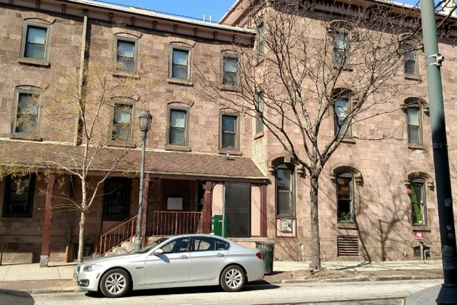 Photo - University City Associates Apartments