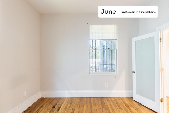 Photo - Private bedroom in 6 bed/3 bath Home