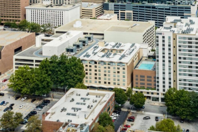 Outside Street View - Furnished Bedroom for Student, Close to Campus! Internet, Rooftop Pool, Gym, Security Included. Apartments