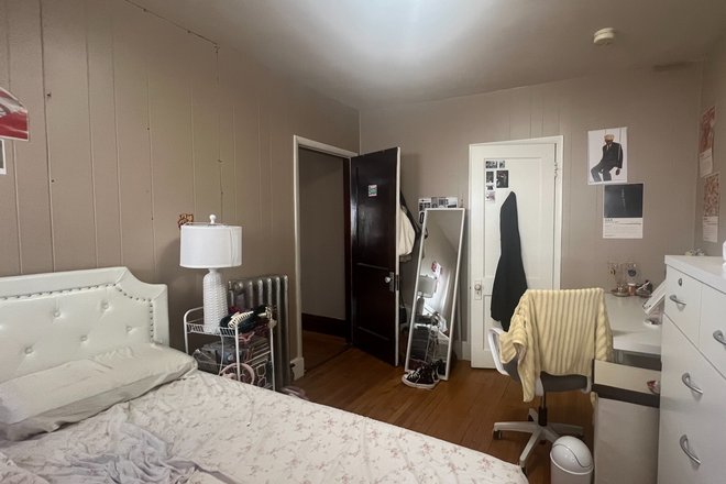 2 High: bedroom - No broker fee, freshly updated 3B1B for $3900 and 6B2B for $7200 on 6/1/2027 Duplex