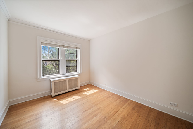 Bedroom - Spacious Apartment on Foster St.