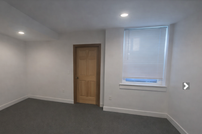 Living Space - Hemenway 4 Bed 2 Bath Fenway