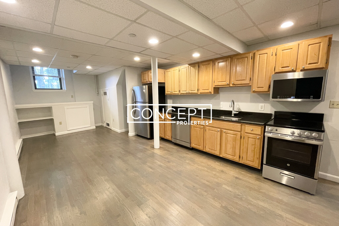 77 Park Dr #D - [ No broker fee] Renovated 2 beds/1bath in West Fenway for Aug 1st [washer/dryer in unit]