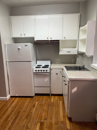 kitchen - Awesome 2 Bed in Beacon Hill on Garden! Available 9/1/2024 Apartments