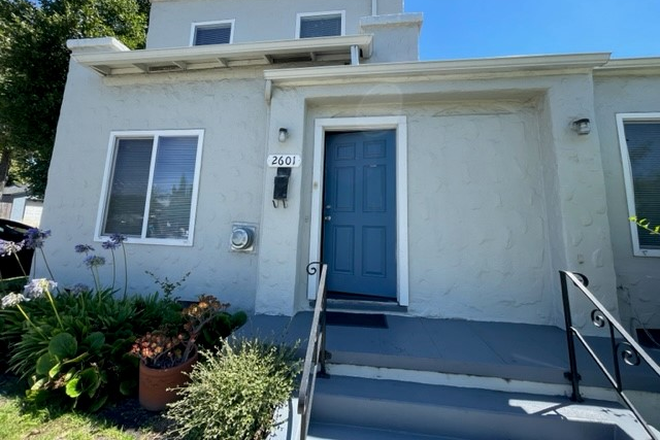 Building - Two Stories 3 Bed 2 Bath, front and back entrance Street Parking, on Sacramento and Parker St