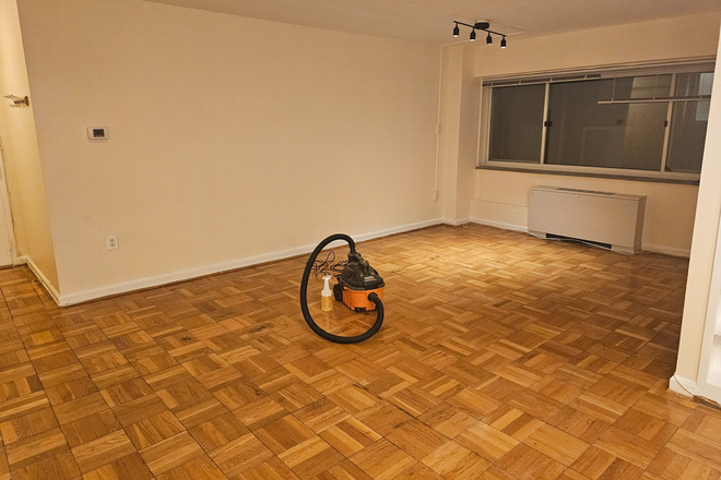 Main Room - $2,479 / RARE- (2) Bedroom - Chevy Chase, D.C/incl. util. (A/C) - by American Univ. Condo